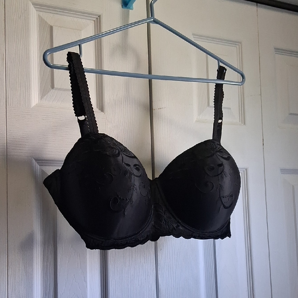 Black Molded Cup Bra with Underwire Support